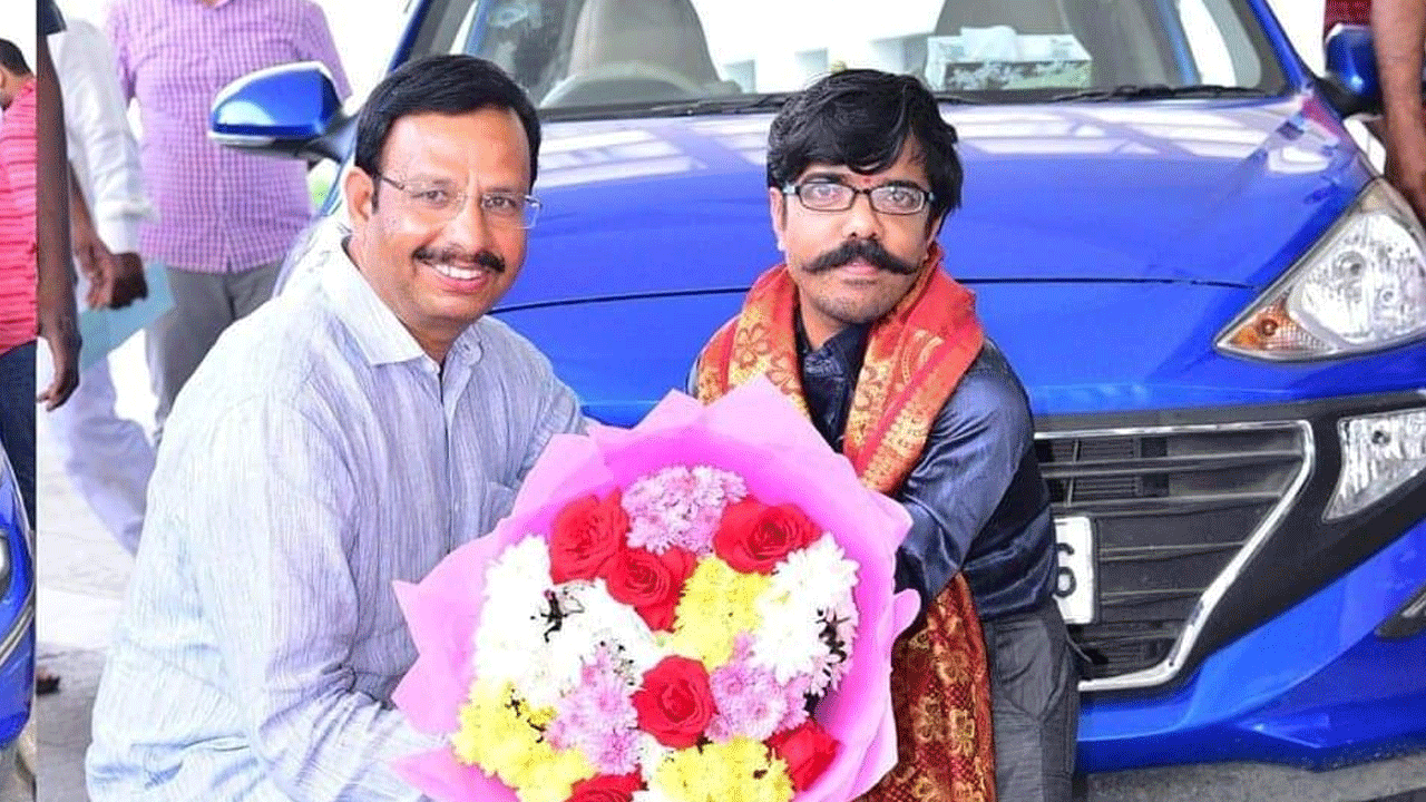 ﻿Motivation | ఆత్మవిశ్వాసం అంటే ఈయనదే.. డ్రైవింగ్‌లో శివలాల్ రికార్డు